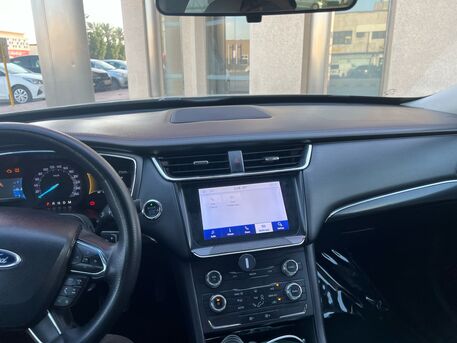Paris, Rideshare, Car  Available With Driver