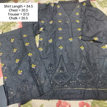 Jubail, Mobile Phones, SAR 50,  2 Girls Embroidered Suit In Just 50