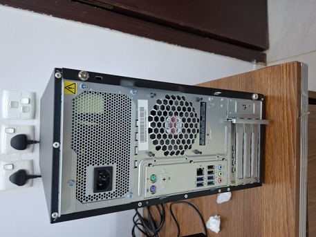 Riyadh, Computers, SAR 3500,  Lenovo ThinkStation P520c Workstation For Sale