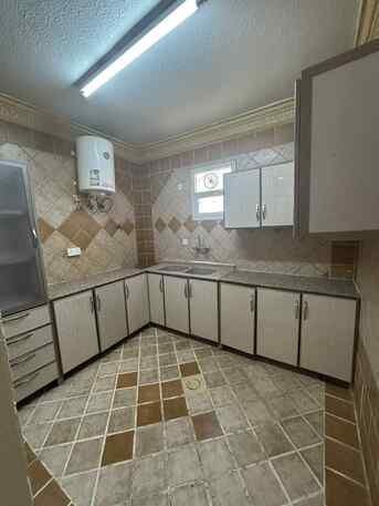 Paris, Apartments, Flats, Houses & Villas, SAR 45000/year,  3 BR,  Apartment For Rent In The Wazarat District, Near The Marriott Hotel