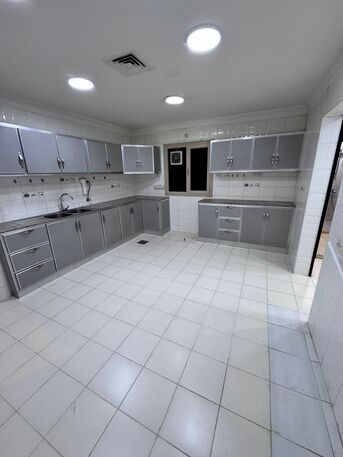 Kuwait City, Apartments/Houses, KWD 1200/month,  4 BR,  Duplex For Rent In Jabriya