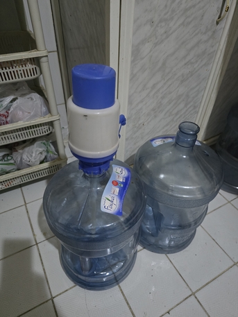 Riyadh, Household Items, SAR 30,  20 Litres Drinking Water Bottles With Pump Set
