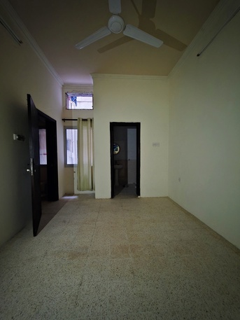 Hoora, Apartments/Houses, BHD 125/month,  2 BR,  -Very Neet UN Furnished 2 BHK Flat Without Ewa @125/BD In Hoora