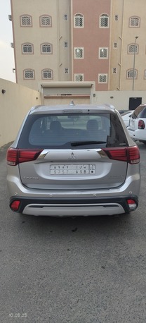 Riyadh, Vehicles, Cars & Trucks , SAR 49000,  Mitsubishi Outlander,  2019,  Automatic,  148000 KM,   Silver Top Option Keyless Moonroof 49000 SR Abha Location