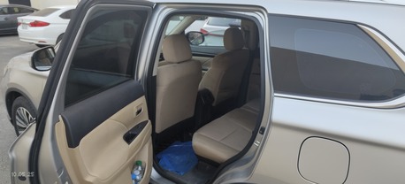 Riyadh, Vehicles, Cars & Trucks , SAR 49000,  Mitsubishi Outlander,  2019,  Automatic,  148000 KM,   Silver Top Option Keyless Moonroof 49000 SR Abha Location