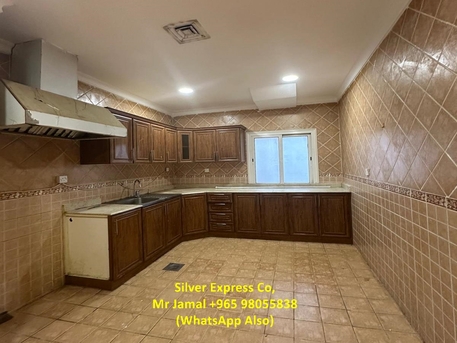 Kuwait City, Apartments/Houses, KWD 500/month,  3 BR,  100 Sq. Meter,  3 Bedroom Apartment With Sharing Garden For Rent In Mangaf.