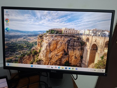 Riyadh, Computers, SAR 2600,  Dell Latitude 7410 Business Laptop With Full Set For Sale: