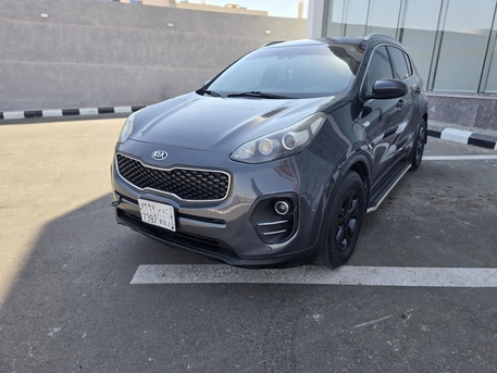 Al-Madinah, Vehicles, Cars & Trucks , Sr 37000,  Kia Sportage,  2016,  Automatic,  275000 KM,  Urgent Sale &ndash;   (New Shape)