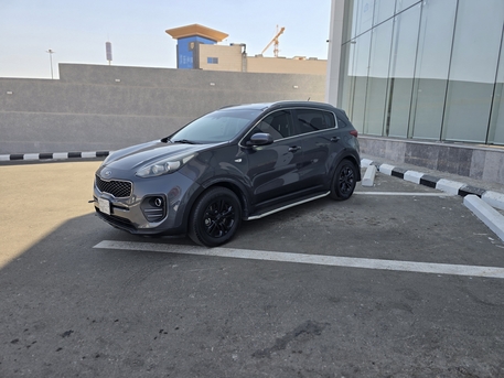 Al-Madinah, Vehicles, Cars & Trucks , Sr 37000,  Kia Sportage,  2016,  Automatic,  275000 KM,  Urgent Sale &ndash;   (New Shape)
