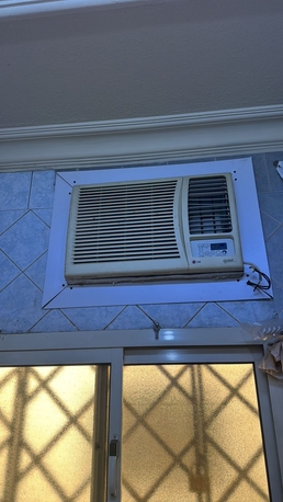 Al Malaz, Air Conditioners, SAR 300,  For Sale: Hot And Cold Window Ac