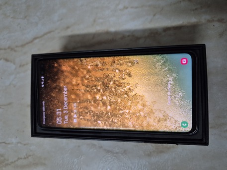Al Aziziyah, Mobile Phones, SAR 600,  Mobile Samsung S10 Plus With Box In Very Good Condition