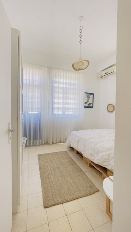 Amman, Apartments/Houses, Furnished,  2 BR,  100 Sq. Meter,  :✨ 2-Bedroom Apartment For Rent In Jabal Amman &ndash; Rainbow Street ✨ With A Lovel