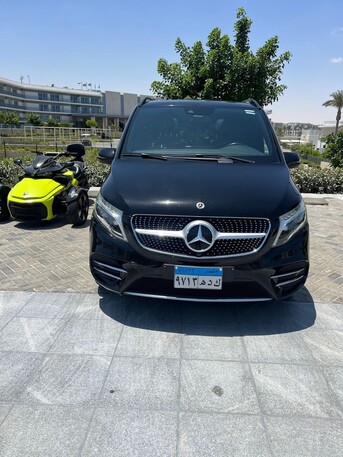 Cairo, Automotive, إيجار مرسيدس فيانو (فان عائلي فاخر)
