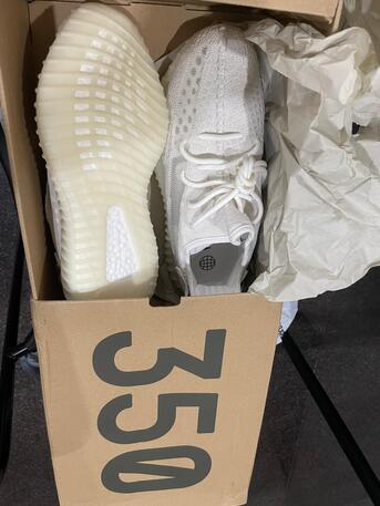 Riyadh, Clothing & Accessories, SAR 950,  Adidas Yeezy 350 V2 (Bone White Color)