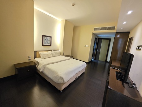 Juffair, Apartments/Houses, BHD 400/month,  Furnished,  2 BR,  Luxurious & Classy | Internet | Housekeeping | Balcony | Closed Kitchen | In Juffair