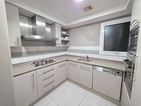 Juffair, Apartments/Houses, BHD 400/month,  Furnished,  2 BR,  Luxurious & Classy | Internet | Housekeeping | Balcony | Closed Kitchen | In Juffair