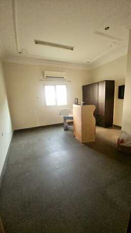 Zinj, Apartments/Houses, BHD 300/month,  3 BR,  3 Bedroom Unfurnished Flat For Rent Without Ewa