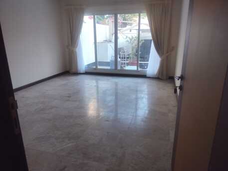 Busaiteen, Villas, BHD 750,  Semifurnished Compound Villa 5room Double Story Exclusive In Busaiteen Near Frances School