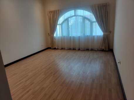 Busaiteen, Villas, BHD 750,  Semifurnished Compound Villa 5room Double Story Exclusive In Busaiteen Near Frances School