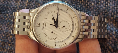 Riyadh, Watches, SAR 1350,  Tissot Chronograph Watch Big Dial 42mm For Men Original Swiss Made  1350 Riyals