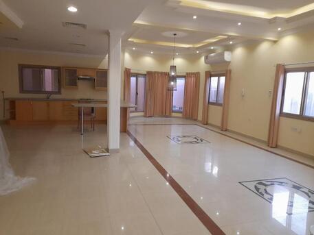 Isa Town, Villas, BHD 550,  Furnished,  Semi Furnished Compound Villa 5 Bhk Double Story In Issa Town Near Football Stadiums