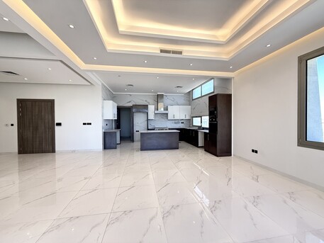 Kuwait City, Apartments/Houses, KWD 1250/month,  4 BR,  Salwa &ndash; Sea View Specious, Four Bedroom Floor W/balcony