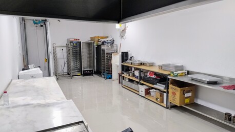 Dammam, Businesses For Sale, Running Donut Workshop For Sale &ndash; Prime Location, Al Khobar Shumaliya