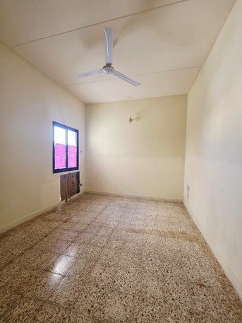 Muharraq, Apartments/Houses, BHD 130/month,  2 BR,  -Neet & Clean UN Furnished 2 Bedrooms Family Flat Without Ewa @130/BD In Muharraq