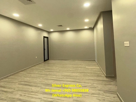 Mubarak Al-Kabeer, Apartments/Houses, KWD 750/month,  4 BR,  100 Sq. Meter,  4 Master Bedroom Villa Floor With Balcony For Rent In Abu Fatira.