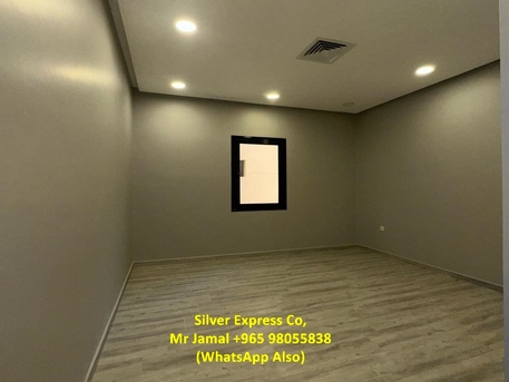 Mubarak Al-Kabeer, Apartments/Houses, KWD 750/month,  4 BR,  100 Sq. Meter,  4 Master Bedroom Villa Floor With Balcony For Rent In Abu Fatira.