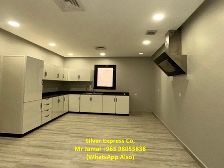 Mubarak Al-Kabeer, Apartments/Houses, KWD 750/month,  4 BR,  100 Sq. Meter,  4 Master Bedroom Villa Floor With Balcony For Rent In Abu Fatira.