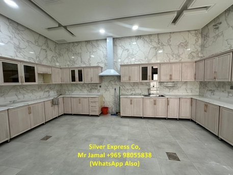 Mubarak Al-Kabeer, Villas, KWD 1500,  300 Sq. Meter,  Luxurious 7 Bedroom Duplex For Rent In Finatees.