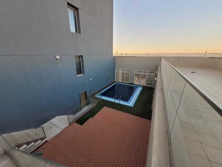 Kuwait City, Apartments/Houses, KWD 2500/month,  4 BR,  300 Sq. Meter,  Luxury 4 Bedroom Penthouse With Big Balcony In Bneid Al Ghr For Rent