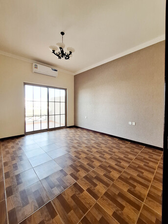 Manama, Villas, BHD 550,  For Rent: Semi-furnished Villa In Salmaniya Area