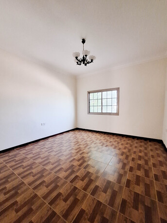 Manama, Villas, BHD 550,  For Rent: Semi-furnished Villa In Salmaniya Area