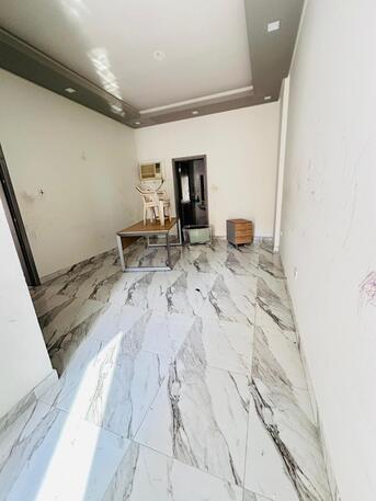 Umm Al Hassam, Apartments/Houses, BHD 250/month,  2 BR,  Flat For Rent In Umm Al Hassam Near Falcon Plaza