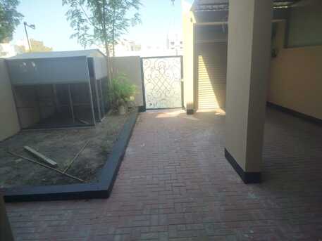 Salmaniya, Villas, BHD 600,  Unfurnished Compound Villa 3 Bhk Exclusive In Salamaniya Near  Pepsi Company