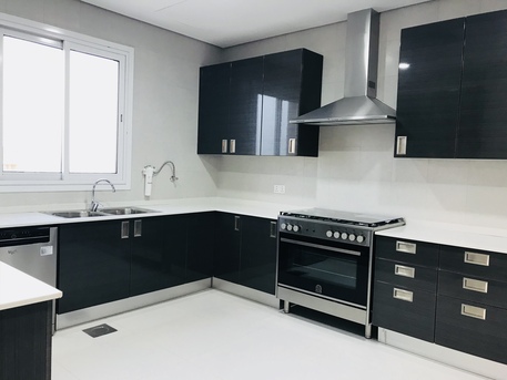 Kuwait City, Apartments/Houses, KWD 2500/month,  4 BR,  300 Sq. Meter,  Luxury 4 Bedroom Penthouse With Big Balcony In Bneid Al Ghr For Rent