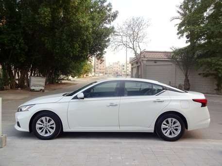 Umm Al Hassam, Vehicles, Cars & Trucks , BHD 11,  Nissan Altima,  2021,  Automatic,  78000 KM,  First Owner, Agency Maintained - Excellent Condition