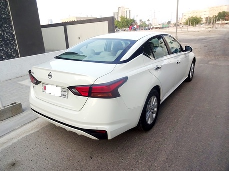Umm Al Hassam, Vehicles, Cars & Trucks , BHD 11,  Nissan Altima,  2021,  Automatic,  78000 KM,  First Owner, Agency Maintained - Excellent Condition