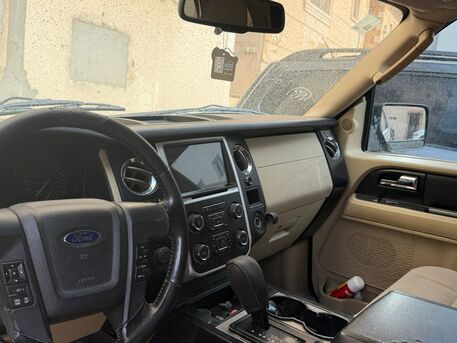 Riyadh, Vehicles, Cars & Trucks , SAR 36000,  Ford Expedition,  2016,  Automatic,  243098 KM,  Good Condition Keep With Care Just Buy And Drive