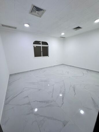 Kuwait City, Apartments/Houses, KWD 550/month,  3 BR,  Ground Floor Apartment With A Yard In Salwa