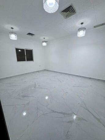 Kuwait City, Apartments/Houses, KWD 550/month,  3 BR,  Ground Floor Apartment With A Yard In Salwa