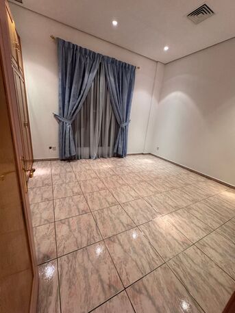 Kuwait City, Apartments/Houses, KWD 850/month,  4 BR,  Apartment For Rent In Salwa, 4 Bedrooms/5 Bathrooms