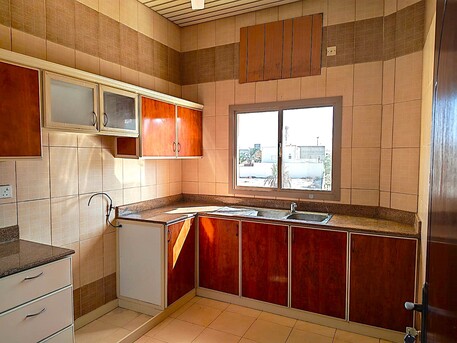 Jidhafs, Apartments/Houses, BHD 190/month,  2 BR,  120 Sq. Meter,  2 BHK Family Apartment For Rent In Jidhafs BD190/-