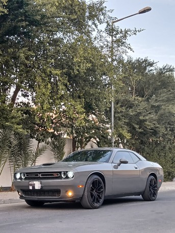 Zinj, Vehicles, Cars & Trucks , BHD 6800,  Dodge Challenger,  2018,  Automatic,  111000 KM,   R/T  FULL OPTION CAR FOR SALE