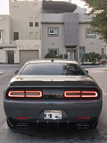 Zinj, Vehicles, Cars & Trucks , BHD 6800,  Dodge Challenger,  2018,  Automatic,  111000 KM,   R/T  FULL OPTION CAR FOR SALE