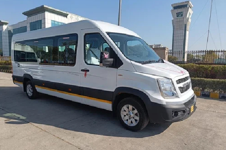 Jaipur, Travel, Force Urbania Rental For Travel In Delhi | Luxury Urbania Rental