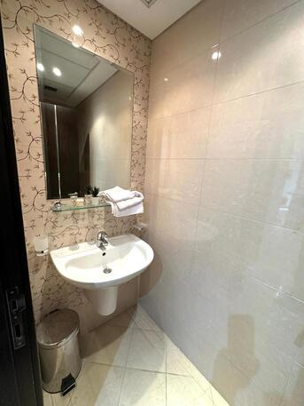 Mahooz, Apartments, Flats, Houses & Villas, BHD 600/month,  Furnished,  2 BR,  Fully Furnished Luxury 2 Bedroom Flat For Rent
