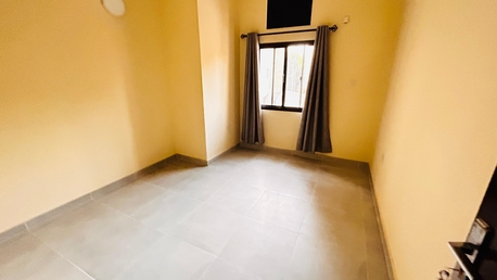 Zinj, Apartments/Houses, BHD 200/month,  2 BR,  SPACIOUS UN FURNISHED 2 BHK APARTMENT FOR RENT IN ZIJ- ;SUBEER*38185065